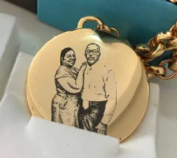 Corrente com gravação grossa